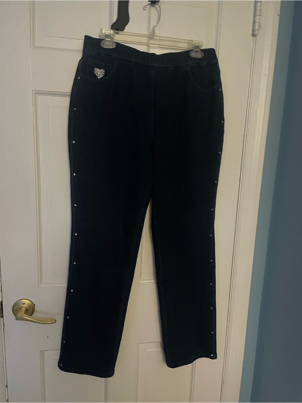 Quacker Factory dark denim stretchy rhinestone cropped jeans